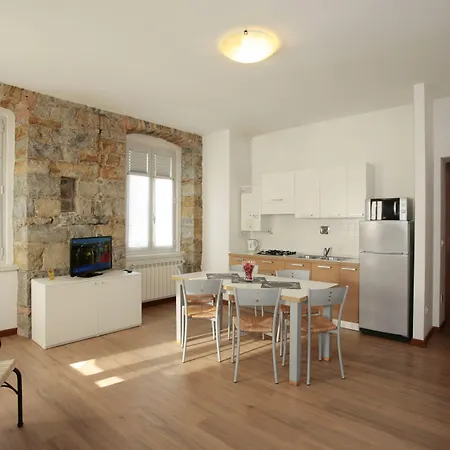 Theresia- Tailor Made Trieste